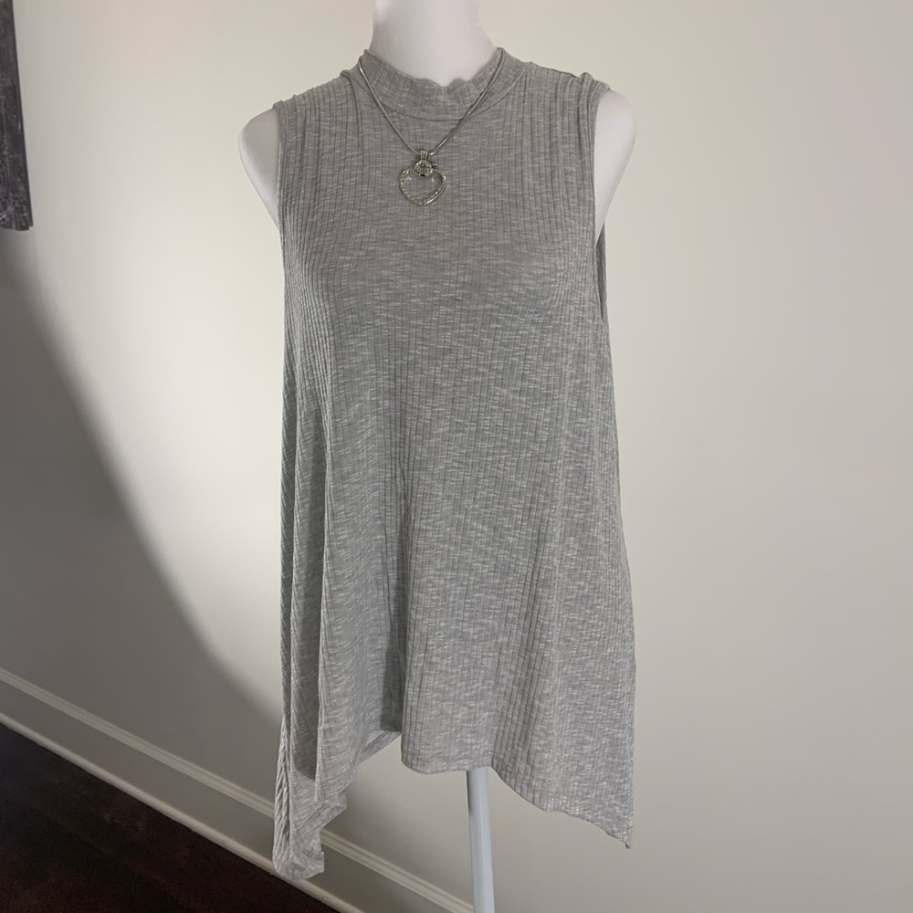 Size medium grey Lazy Sundays sleeveless sweater shirt